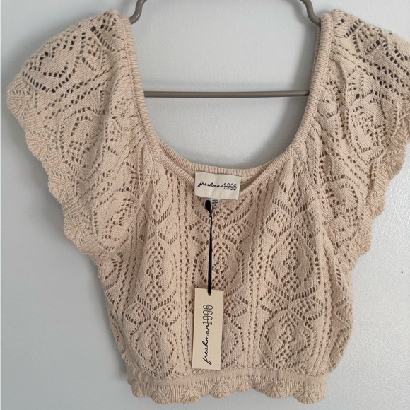 Set - Picture 1 of 2